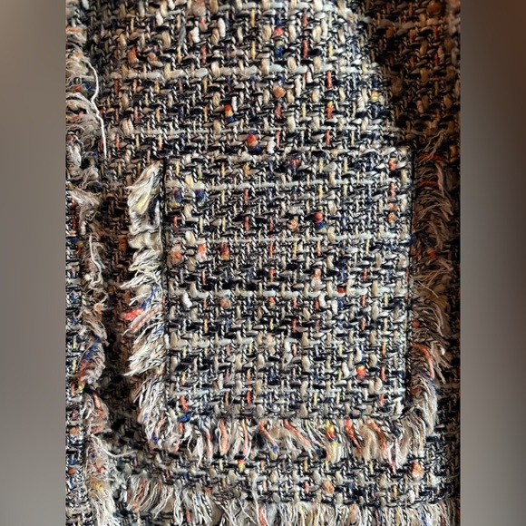 Jcrew Women Tweed Lady Jacket size 4, fits like a 2 - Picture 3 of 5